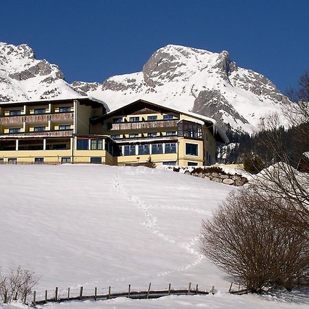 Hotel Martin รัมเซา อัม ดาคชไตน์ ภายนอก รูปภาพ